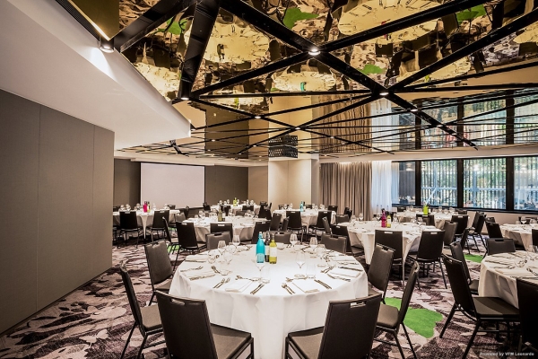 Hotel Capri by Fraser Brisbane